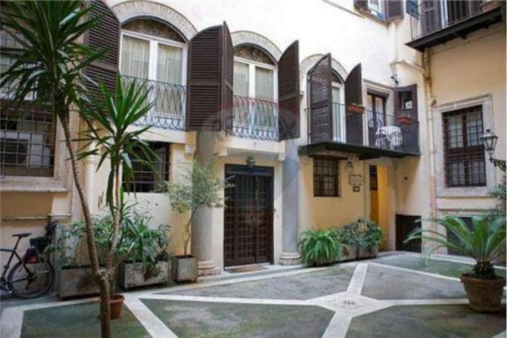 Piazza Navona Historical Palace Ρώμη Εξωτερικό φωτογραφία